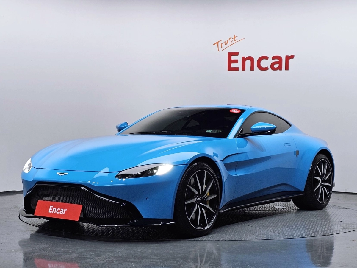 ASTON MARTIN VANTAGE  2019