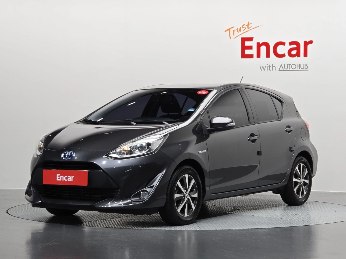 TOYOTA PRIUS C 2019