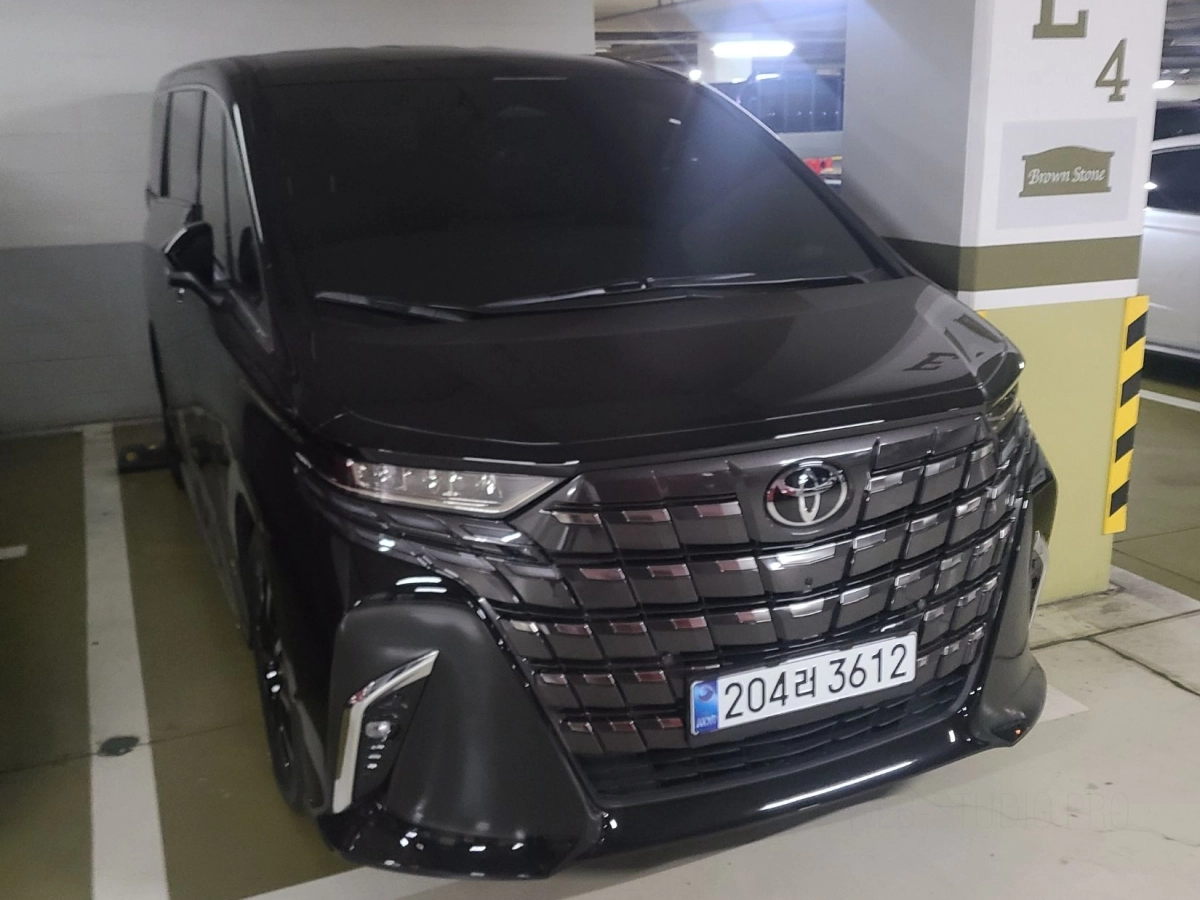 TOYOTA ALPHARD