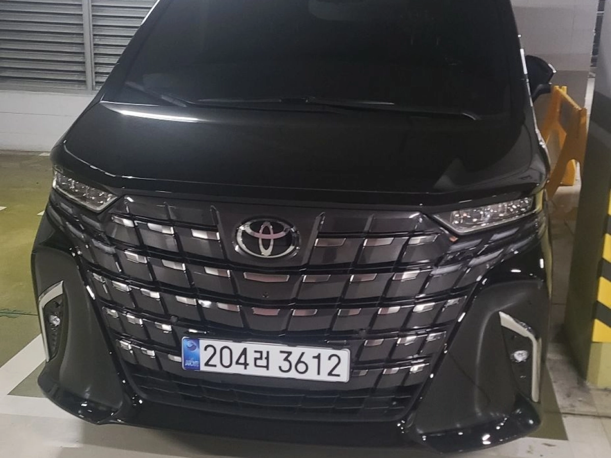TOYOTA ALPHARD