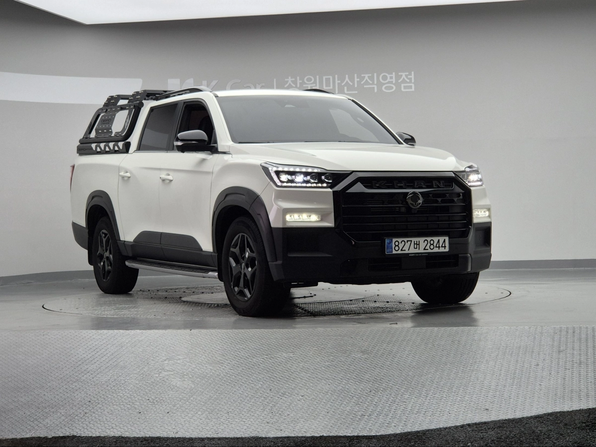 SSANGYONG REXTON SPORTS CAR