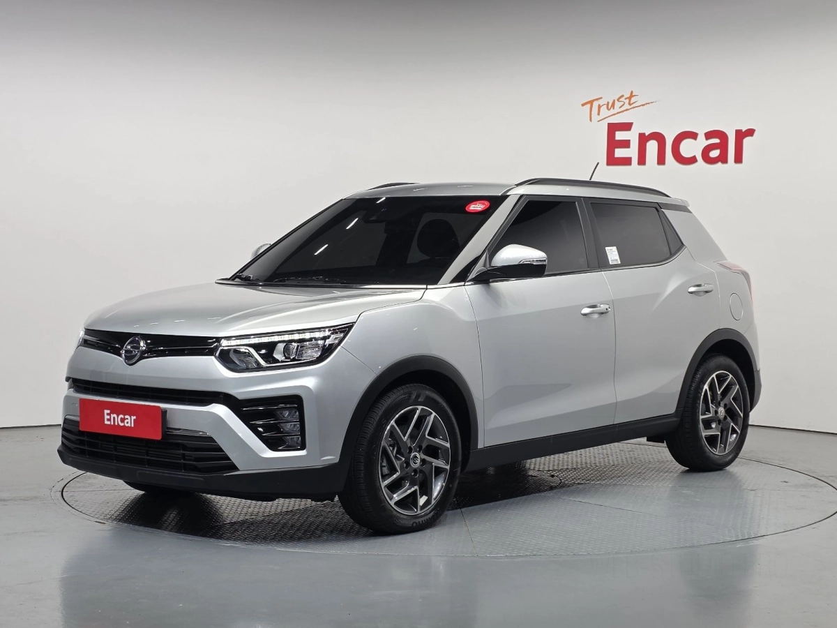 SSANGYONG TIVOLI VERY NEW  2022