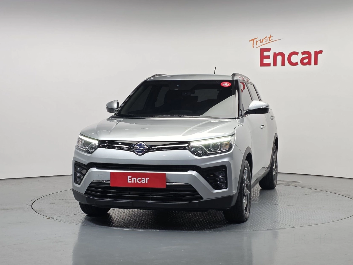 SSANGYONG TIVOLI VERY NEW