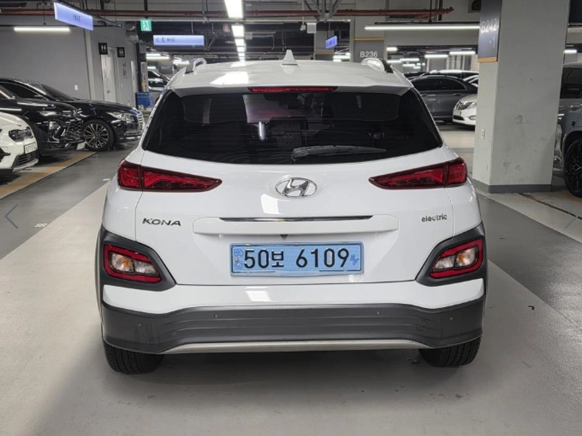 HYUNDAI KONA ELECTRIC