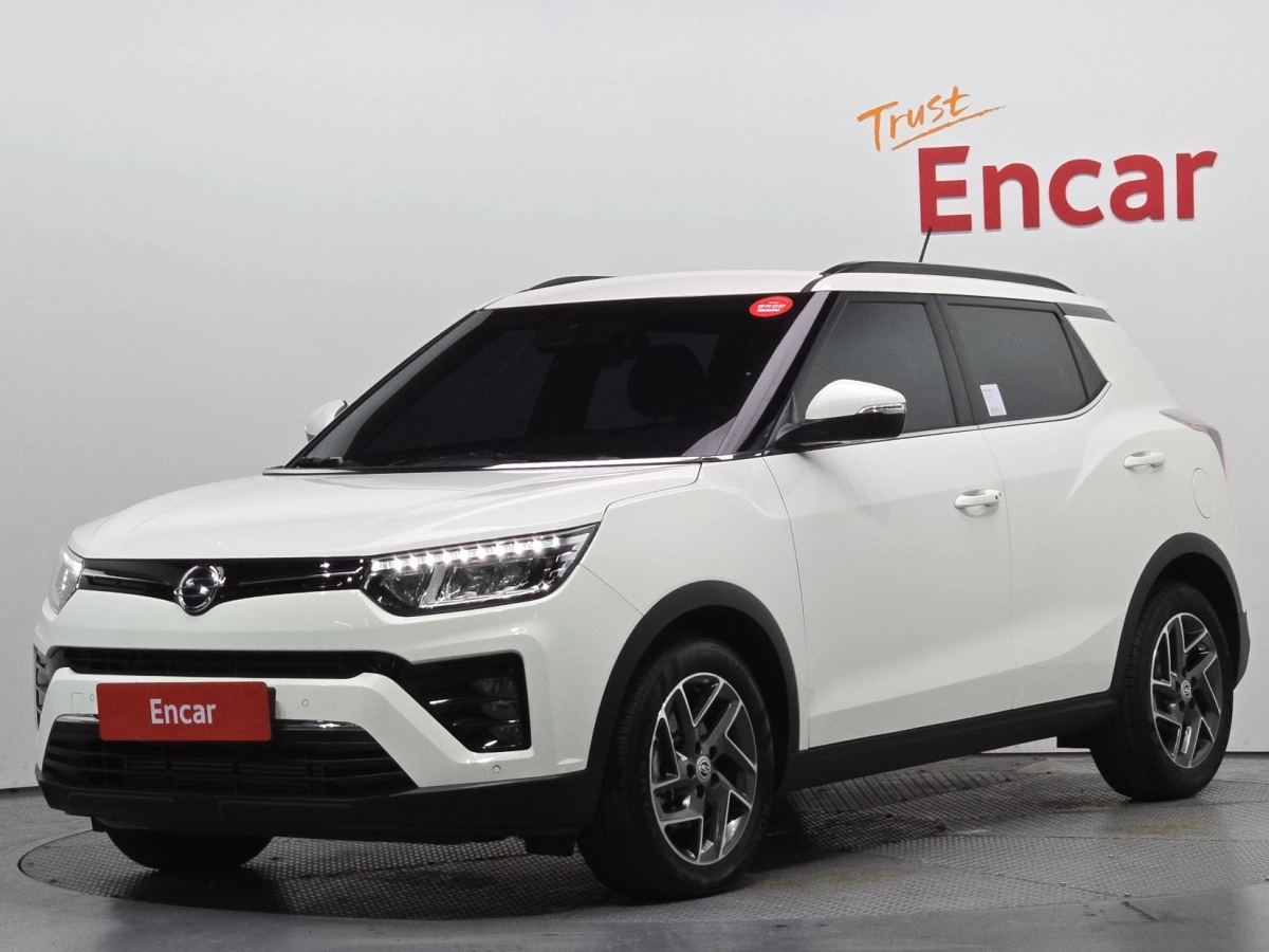 SSANGYONG TIVOLI VERY NEW  2022