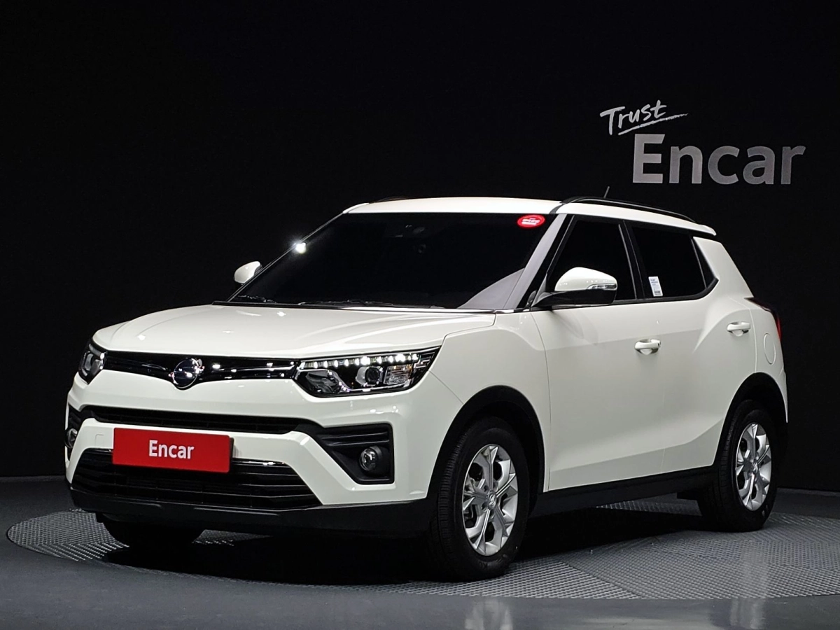SSANGYONG TIVOLI VERY NEW  2021