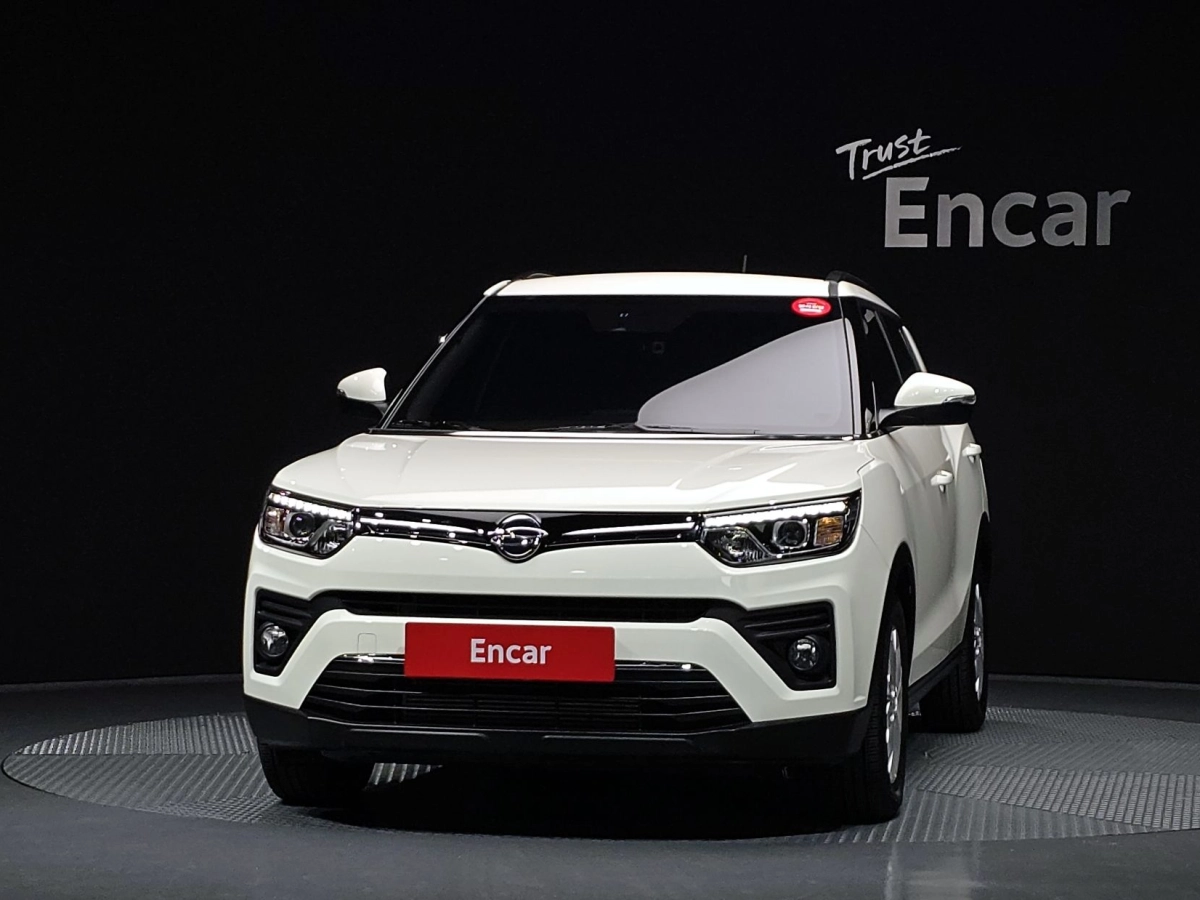SSANGYONG TIVOLI VERY NEW