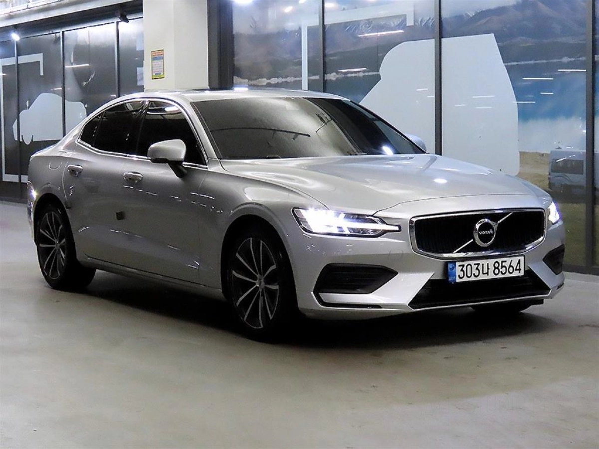 VOLVO S60 2021