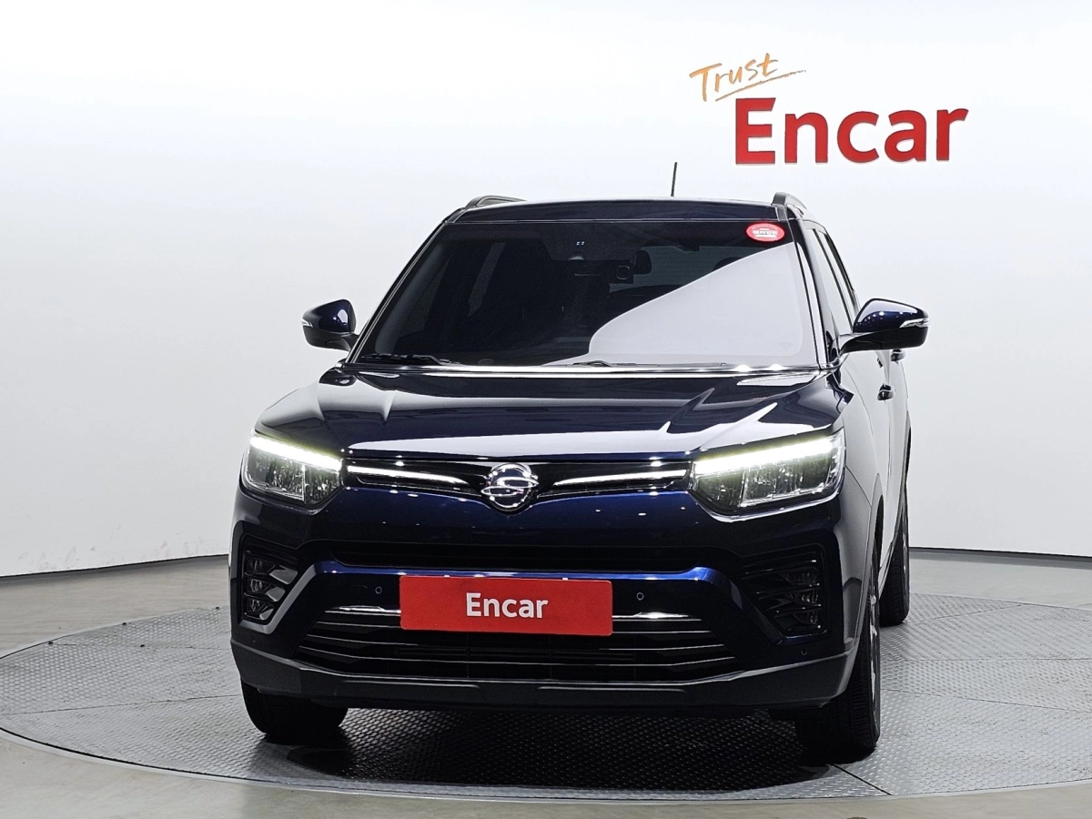 SSANGYONG TIVOLI VERY NEW