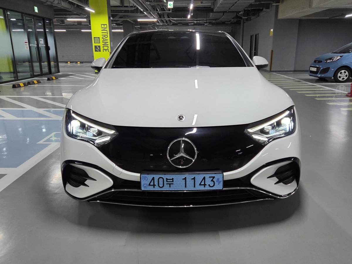 MERCEDES BENZ EQE V295