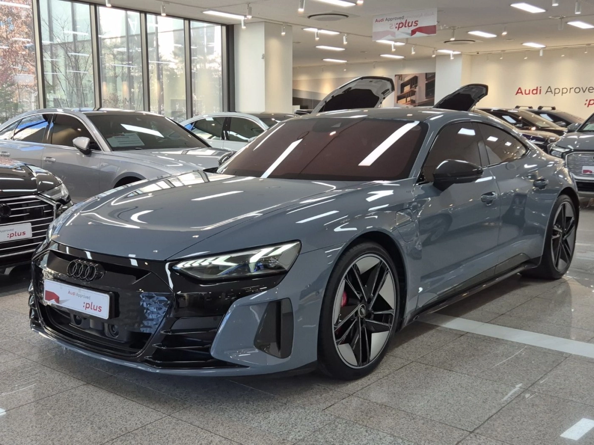 AUDI RS E-TRON  2022