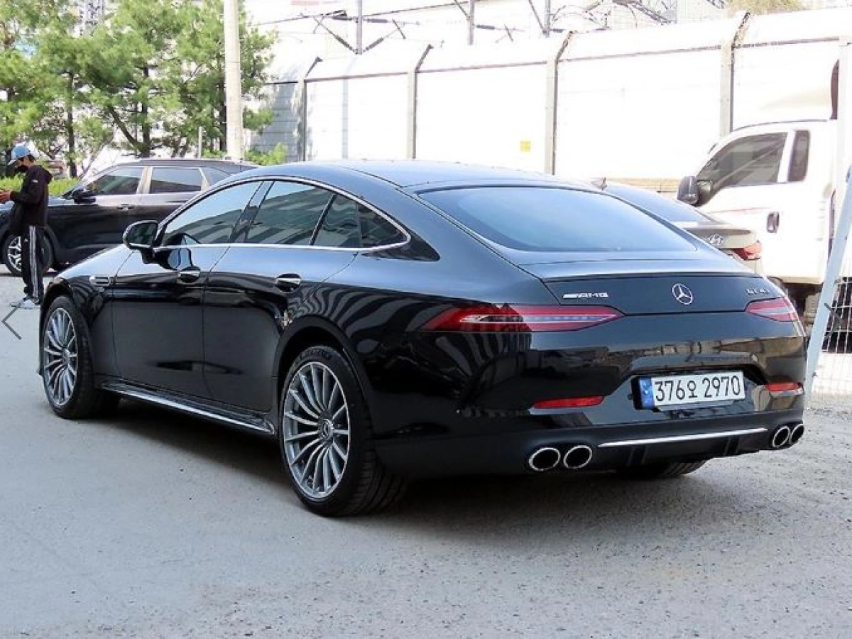 MERCEDES BENZ AMG GT