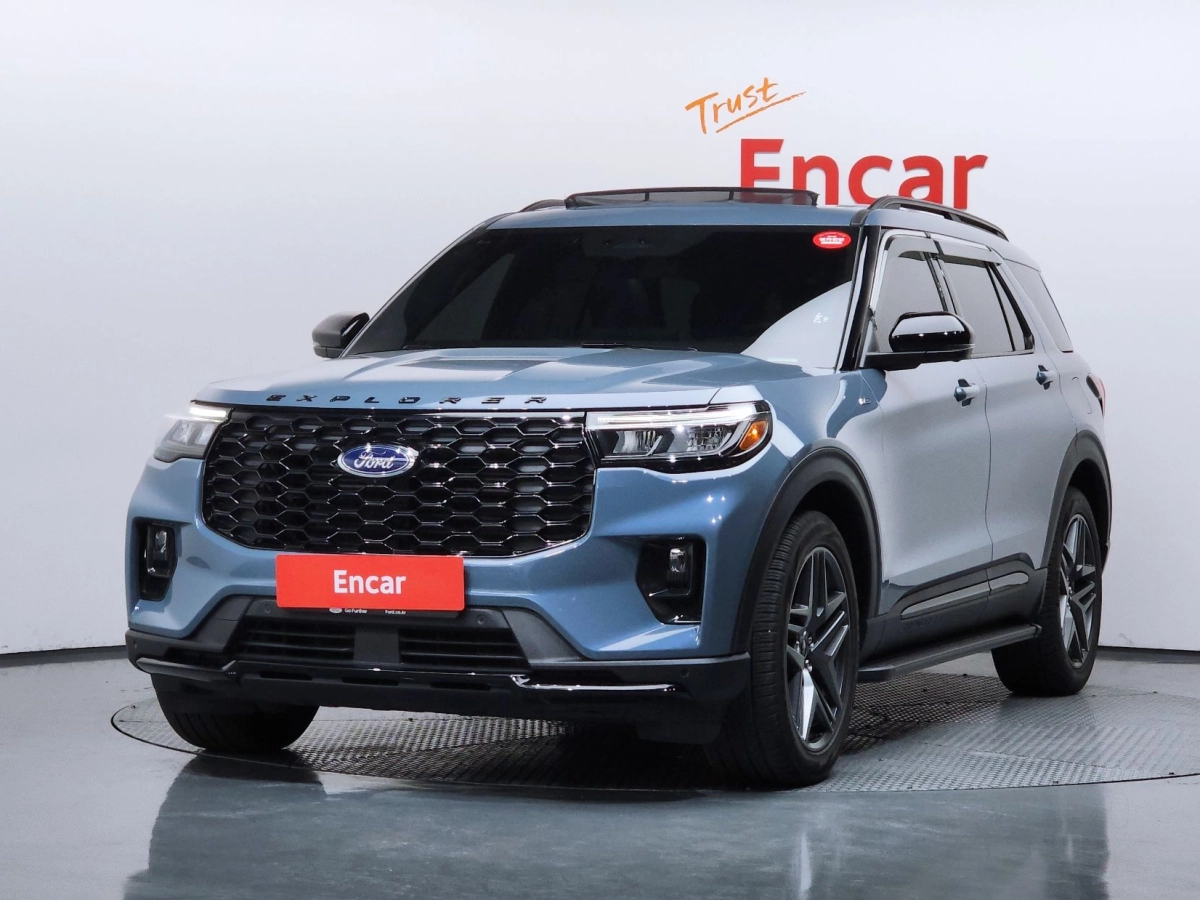 FORD EXPLORER 2025