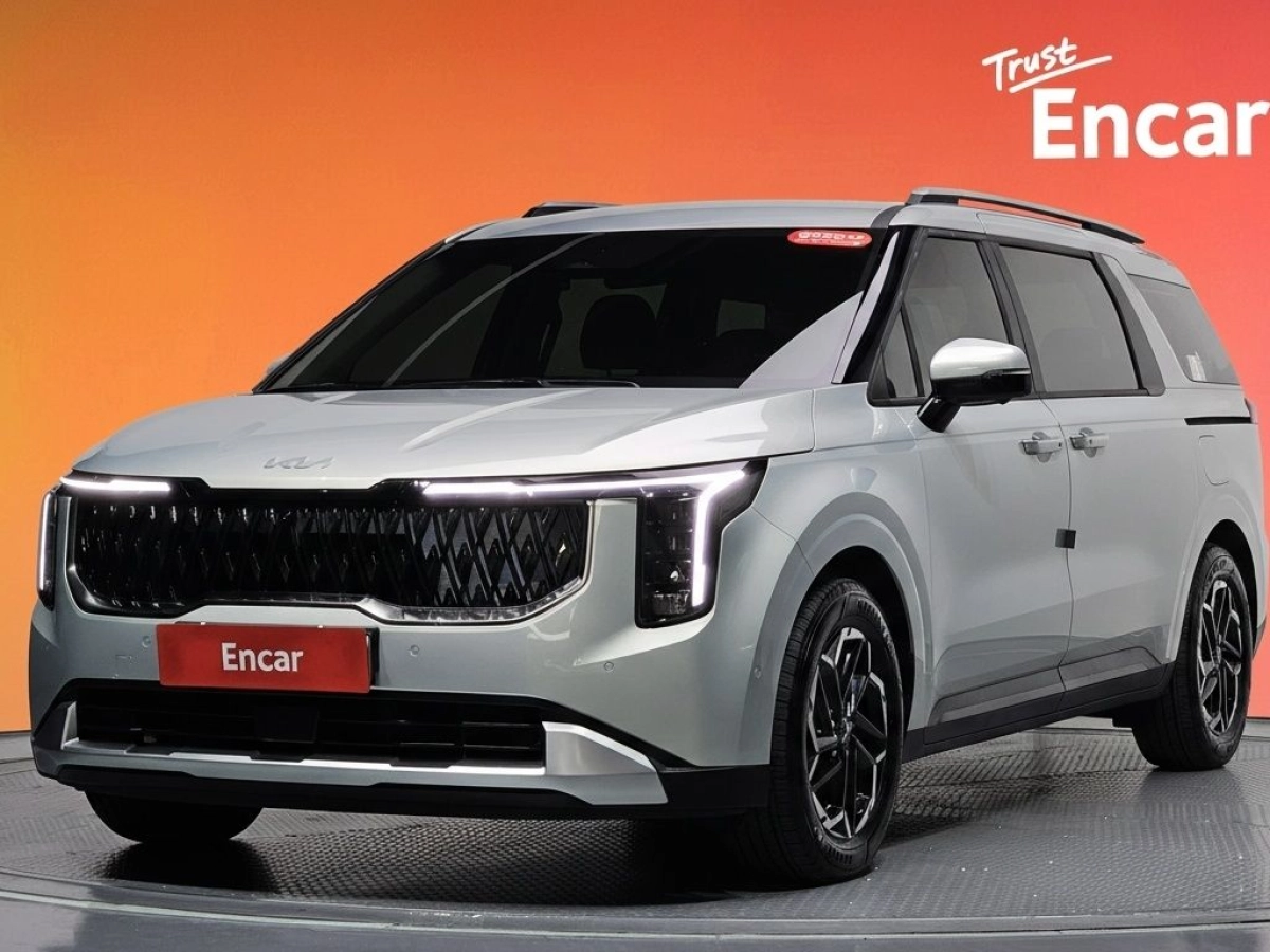 KIA CARNIVAL 2025