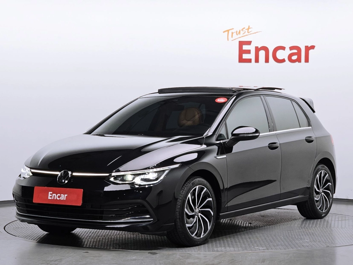 VOLKSWAGEN GOLF  2022