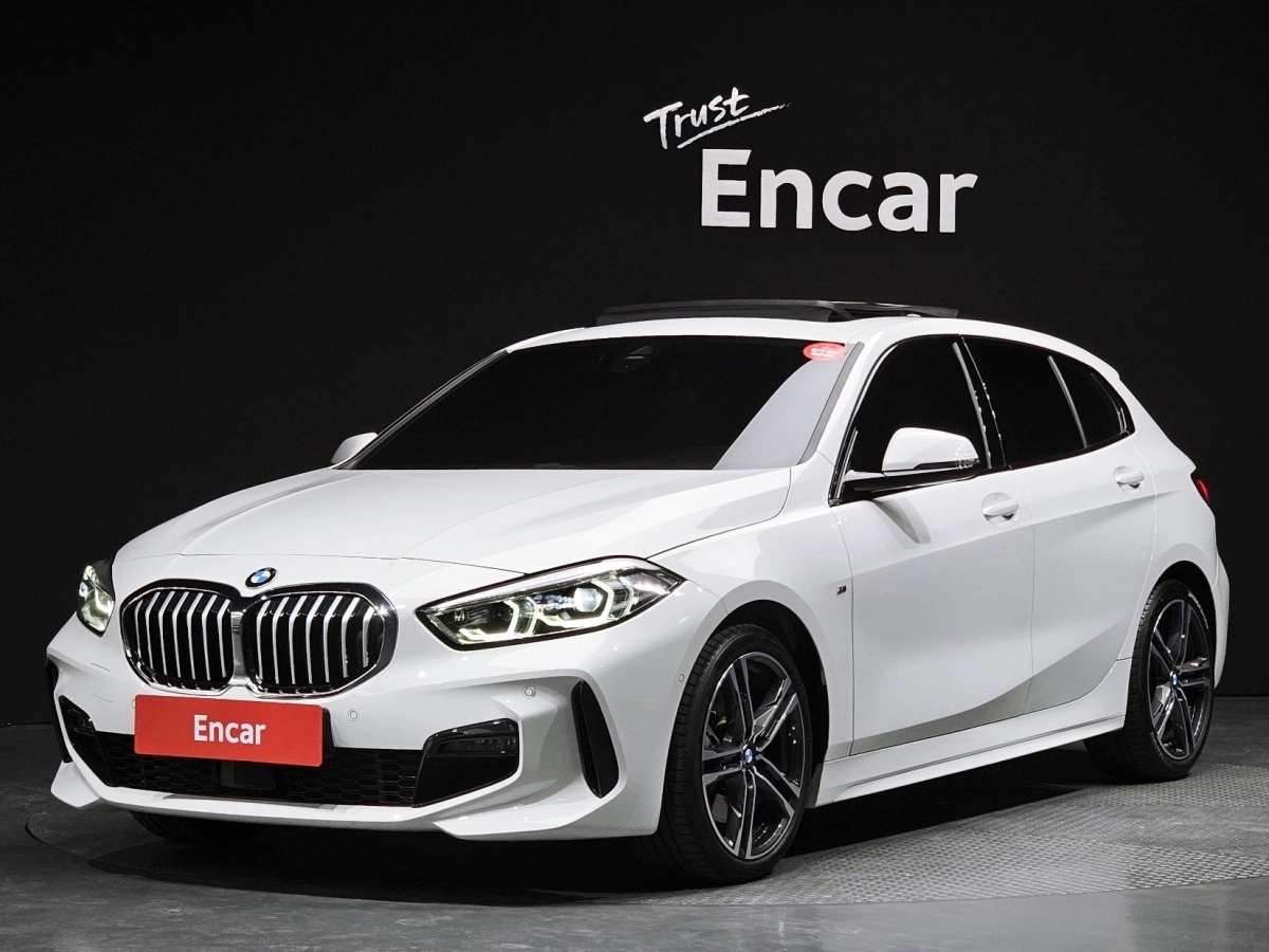 BMW 1-SERIES F40 2024