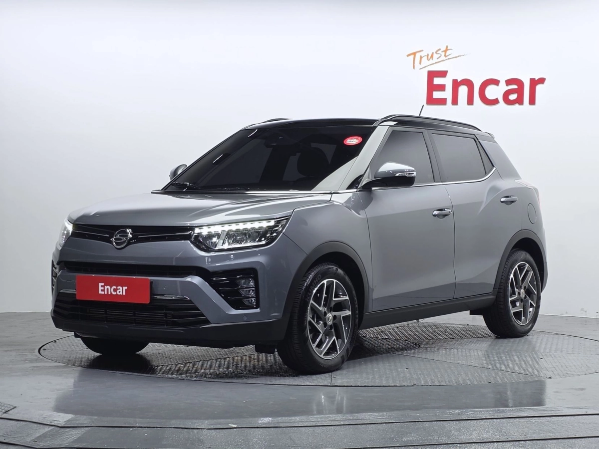 SSANGYONG TIVOLI VERY NEW  2022