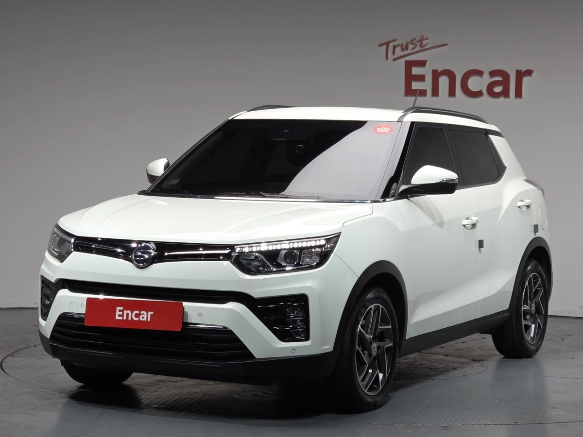 SSANGYONG TIVOLI VERY NEW  2023