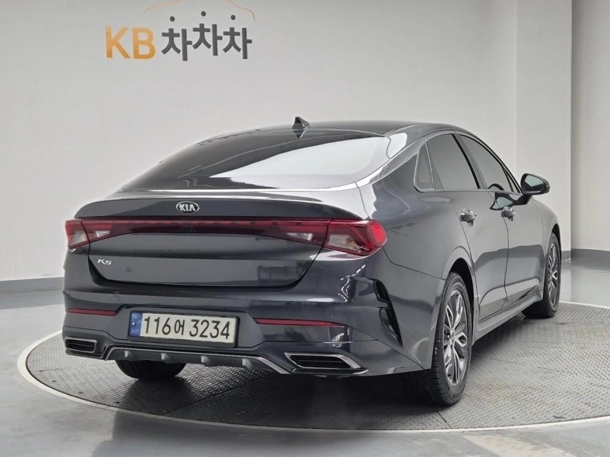 KIA K5