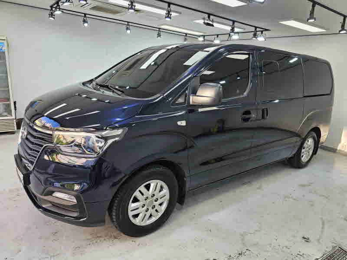 HYUNDAI STAREX GRAND