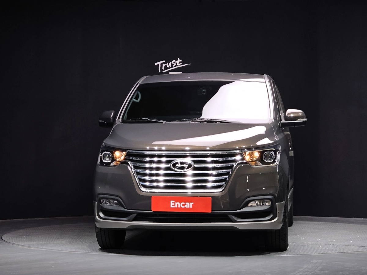 HYUNDAI STAREX GRAND