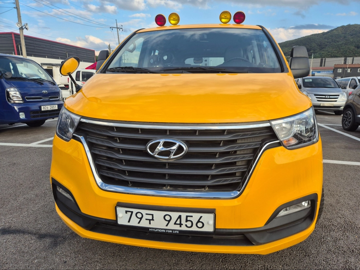 HYUNDAI STAREX GRAND