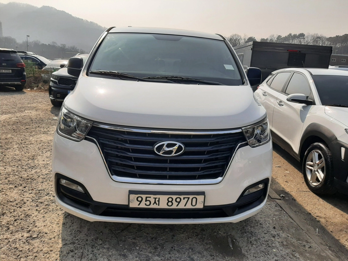 HYUNDAI STAREX GRAND
