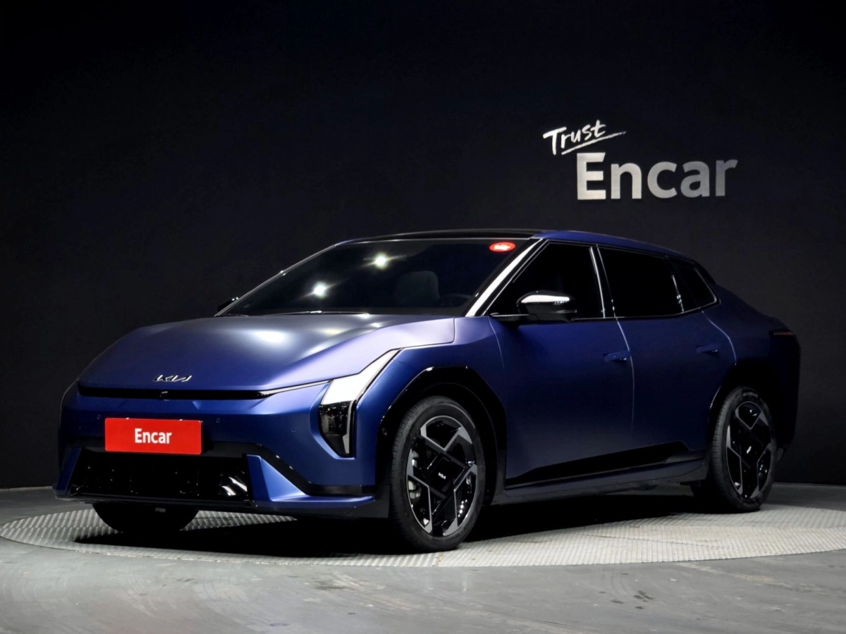 KIA EV4
