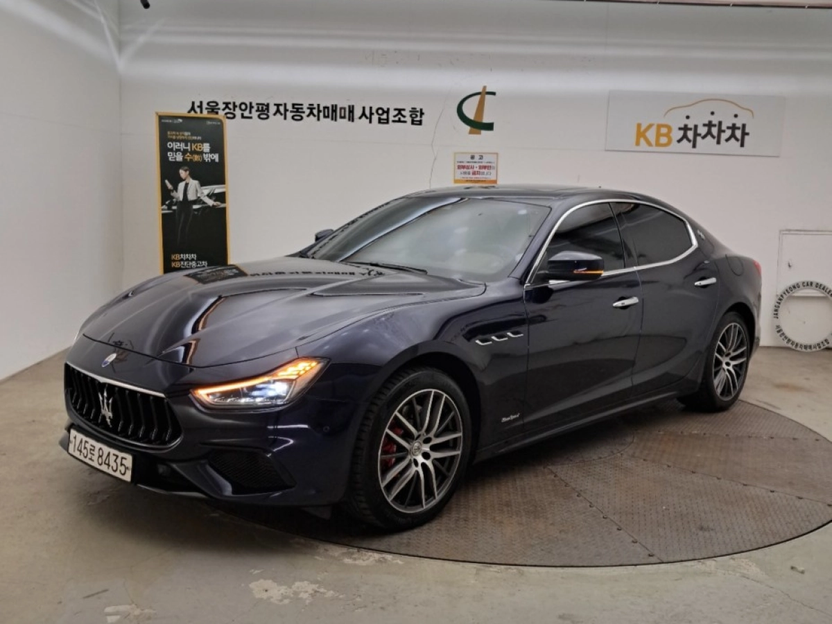 MASERATI GHIBLI