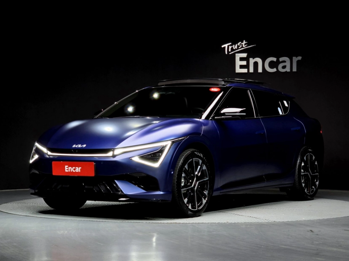 KIA EV6  2024
