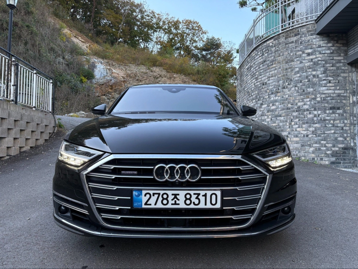 AUDI A8 D5