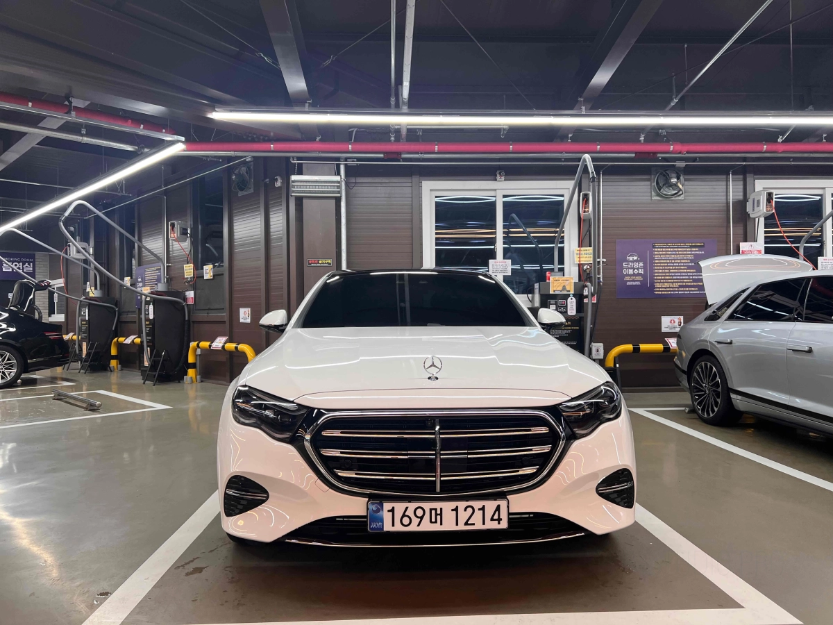 MERCEDES BENZ E-CLASS W214