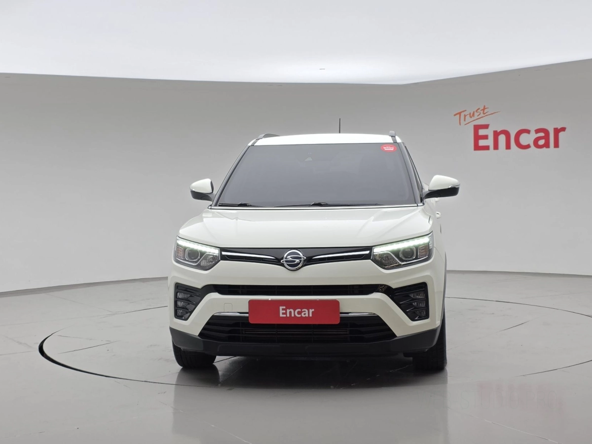 SSANGYONG TIVOLI VERY NEW