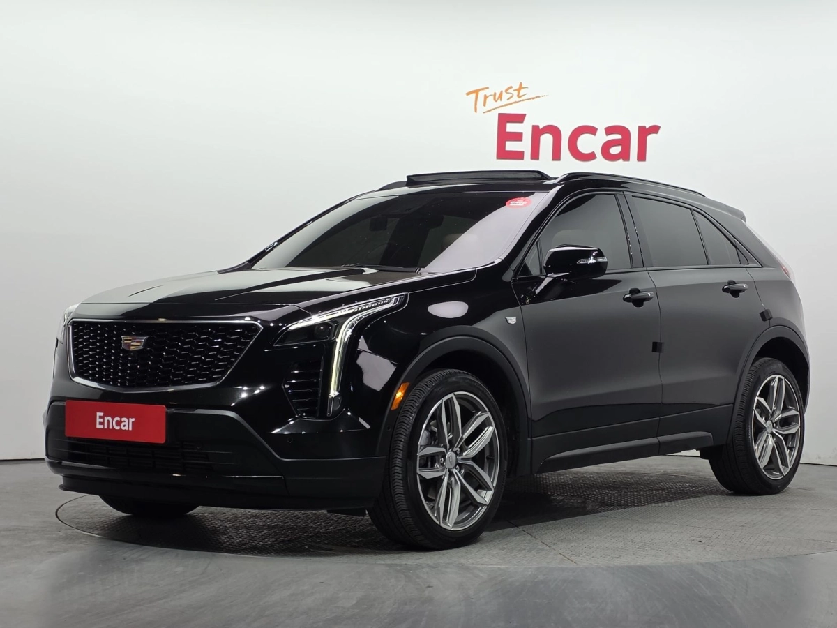 CADILLAC XT4