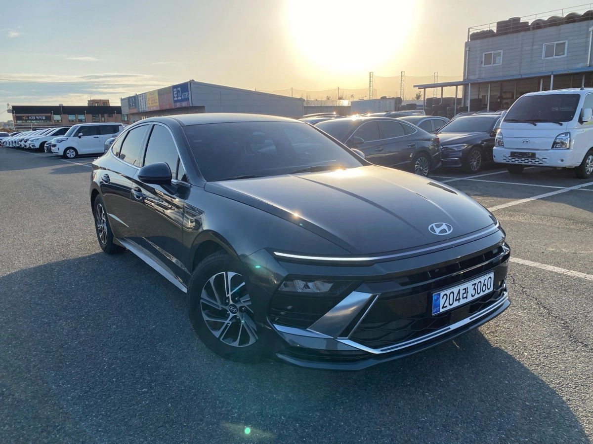 HYUNDAI SONATA DN8 HYBRID