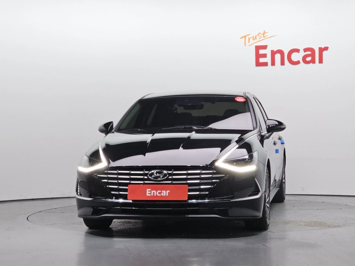 HYUNDAI SONATA HYBRID DN8