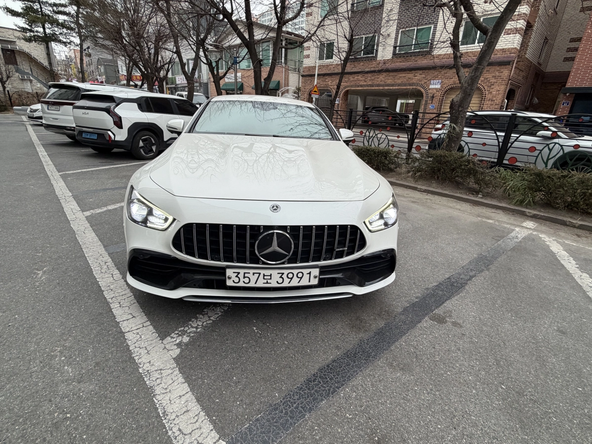 MERCEDES BENZ AMG GT  2020
