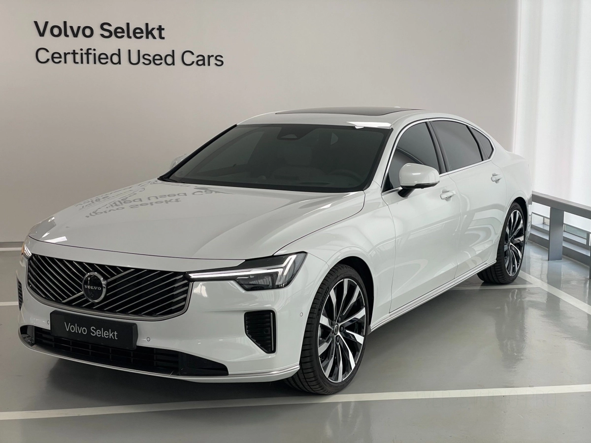 VOLVO S90  2025