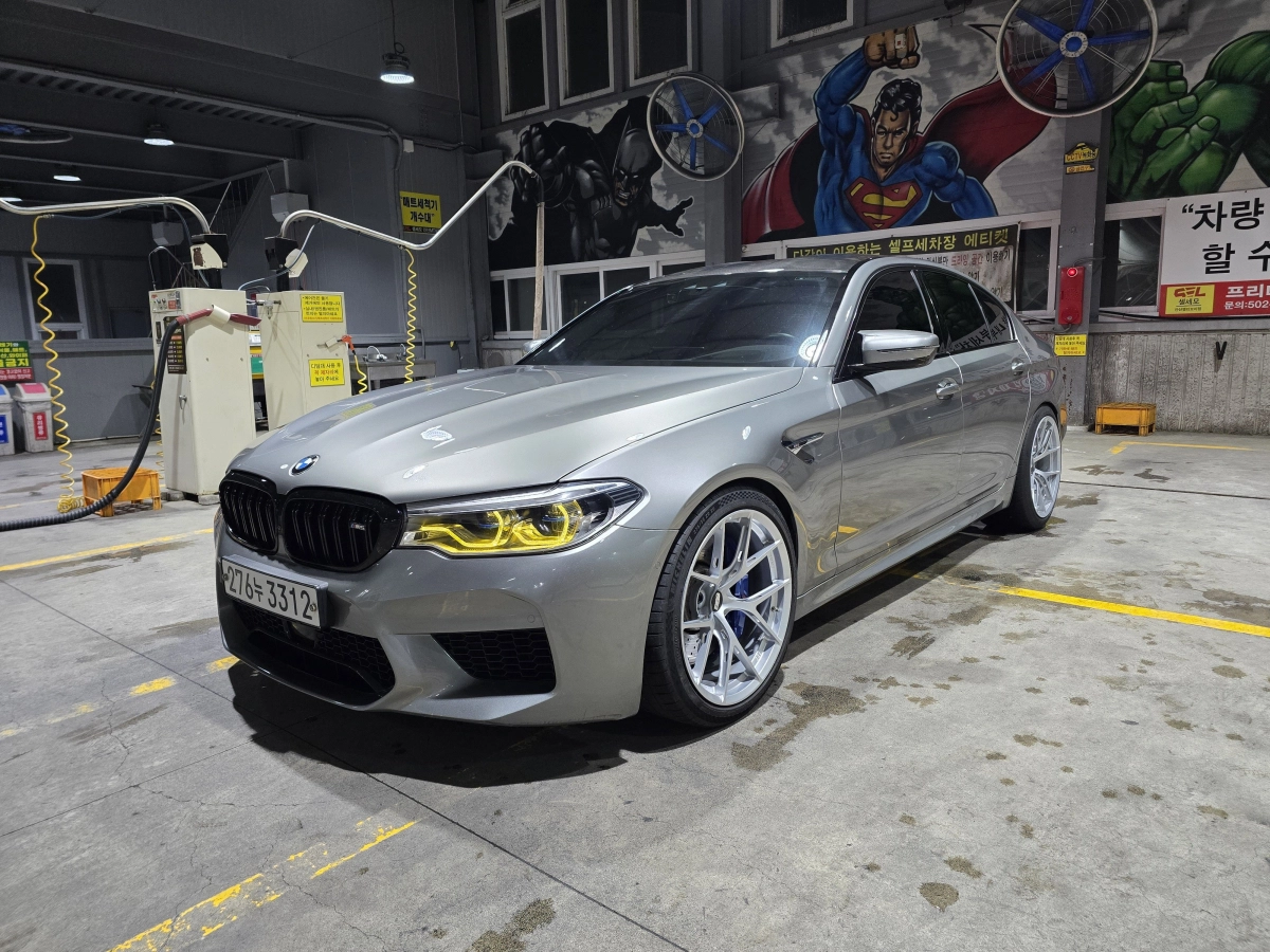 BMW M5 F90  2020