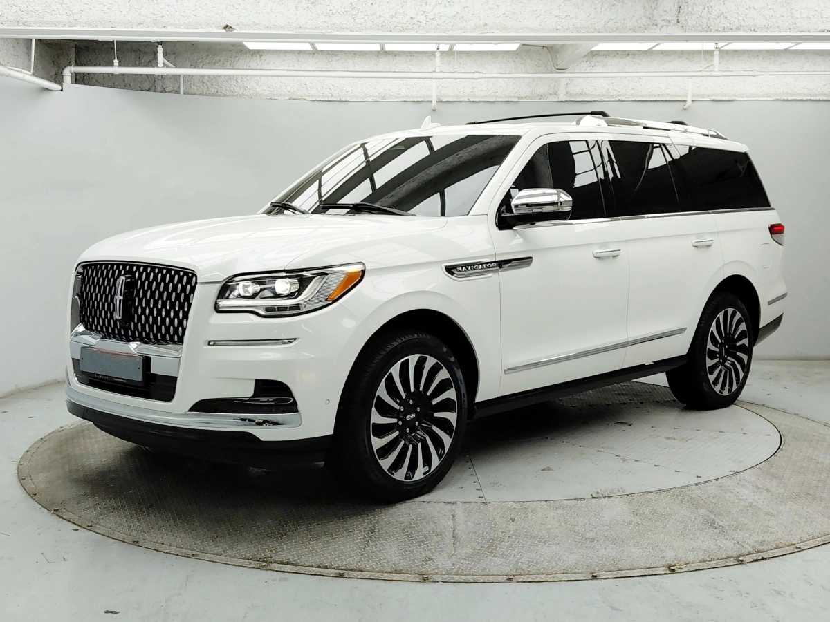 LINCOLN NAVIGATOR  2023