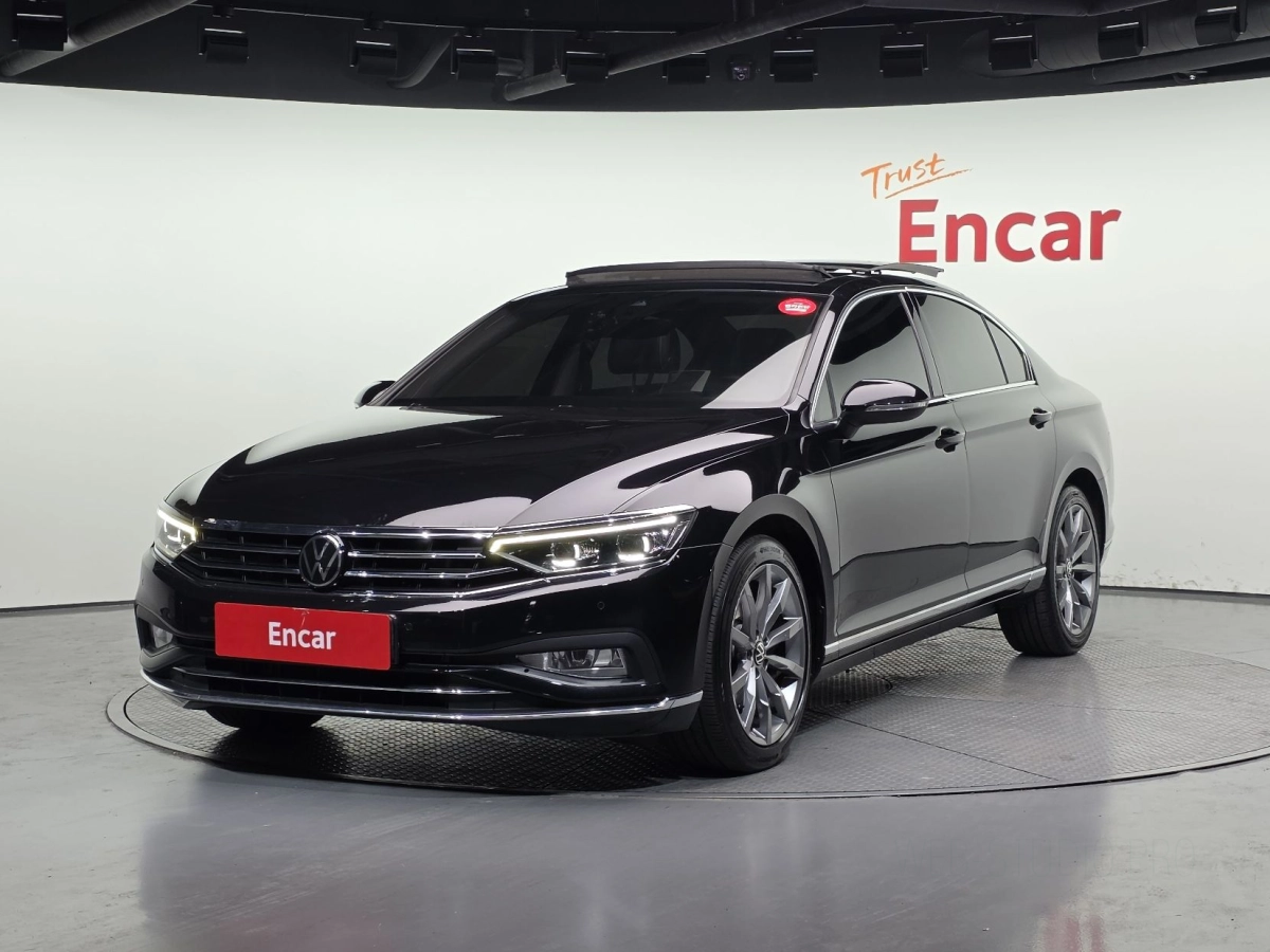 VOLKSWAGEN PASSAT GT B8