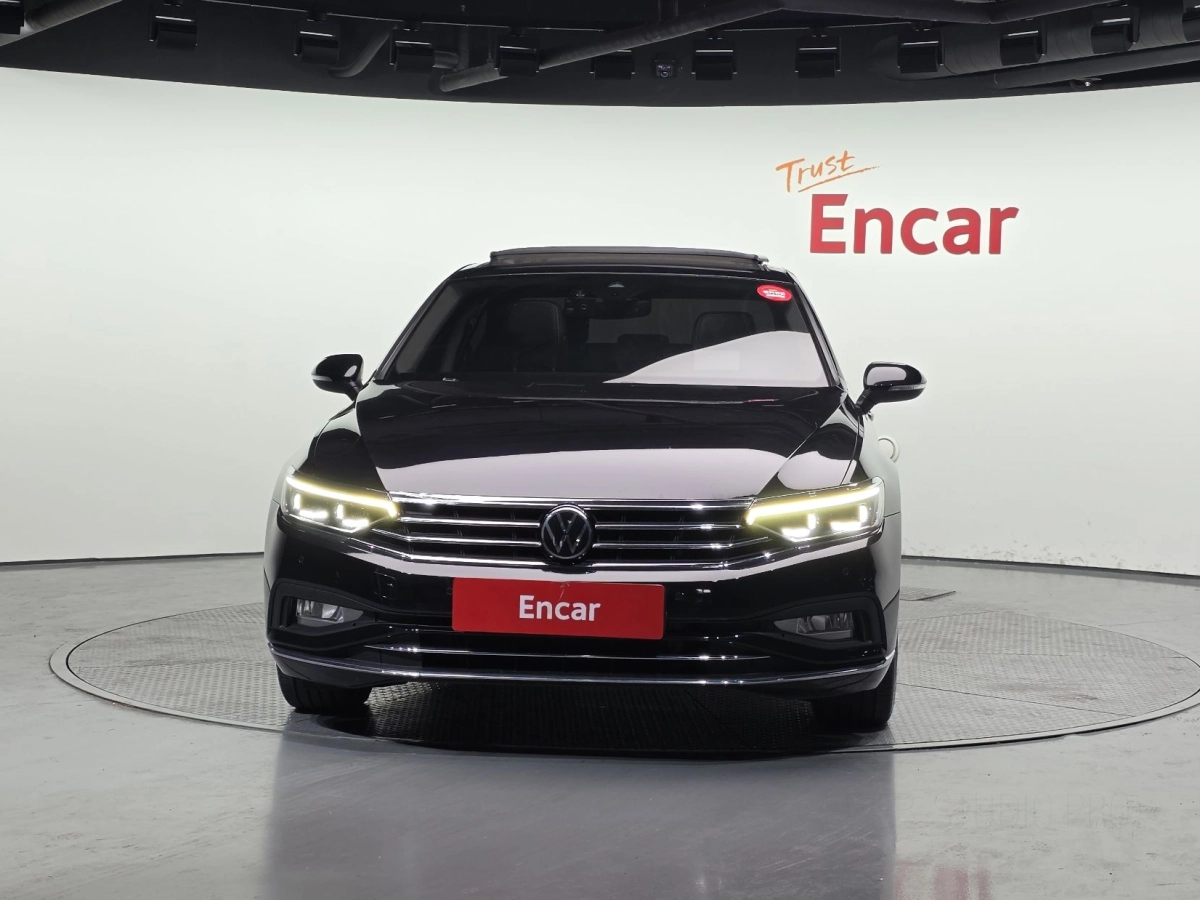 VOLKSWAGEN PASSAT GT B8