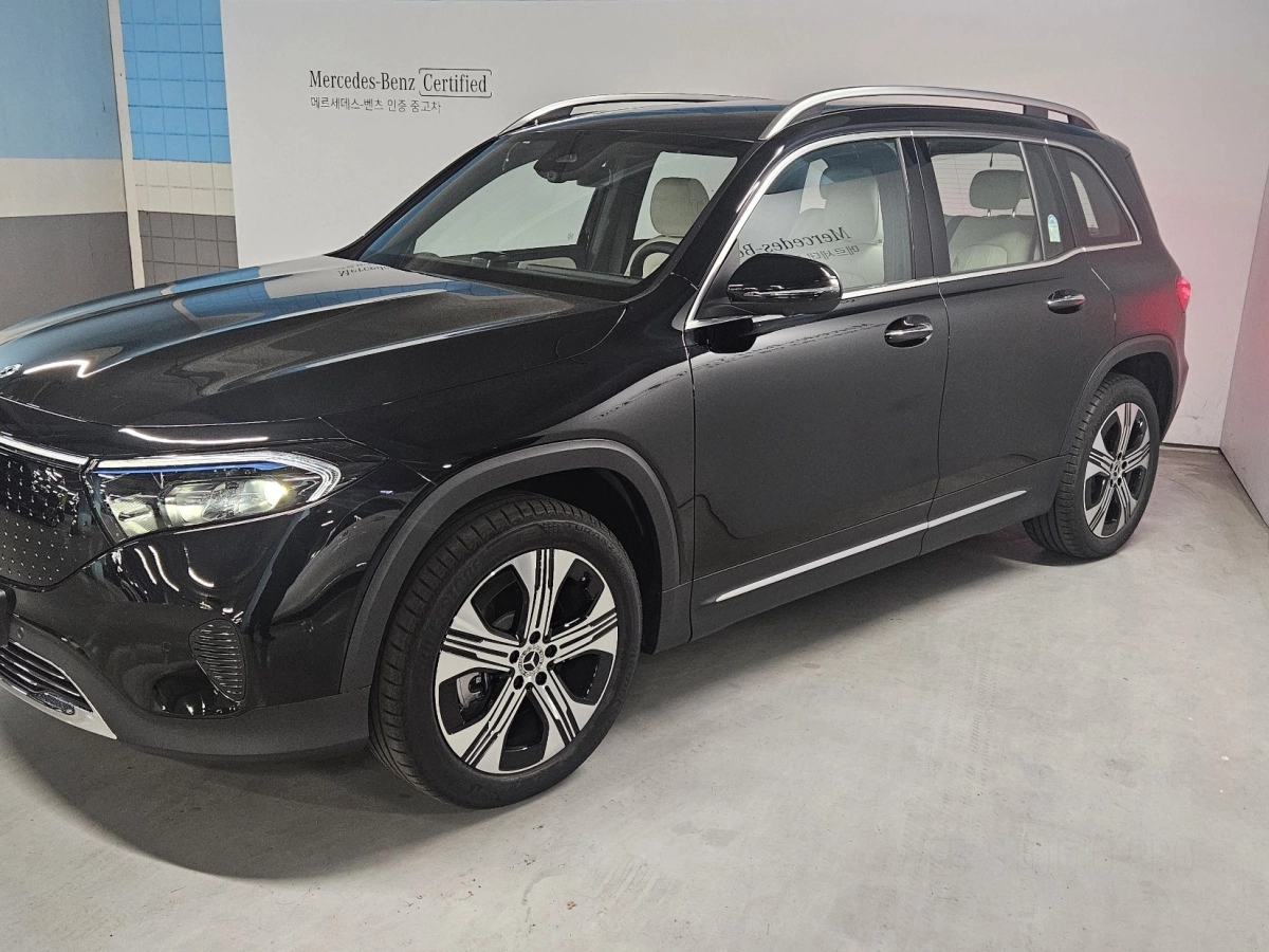 MERCEDES BENZ EQB X243