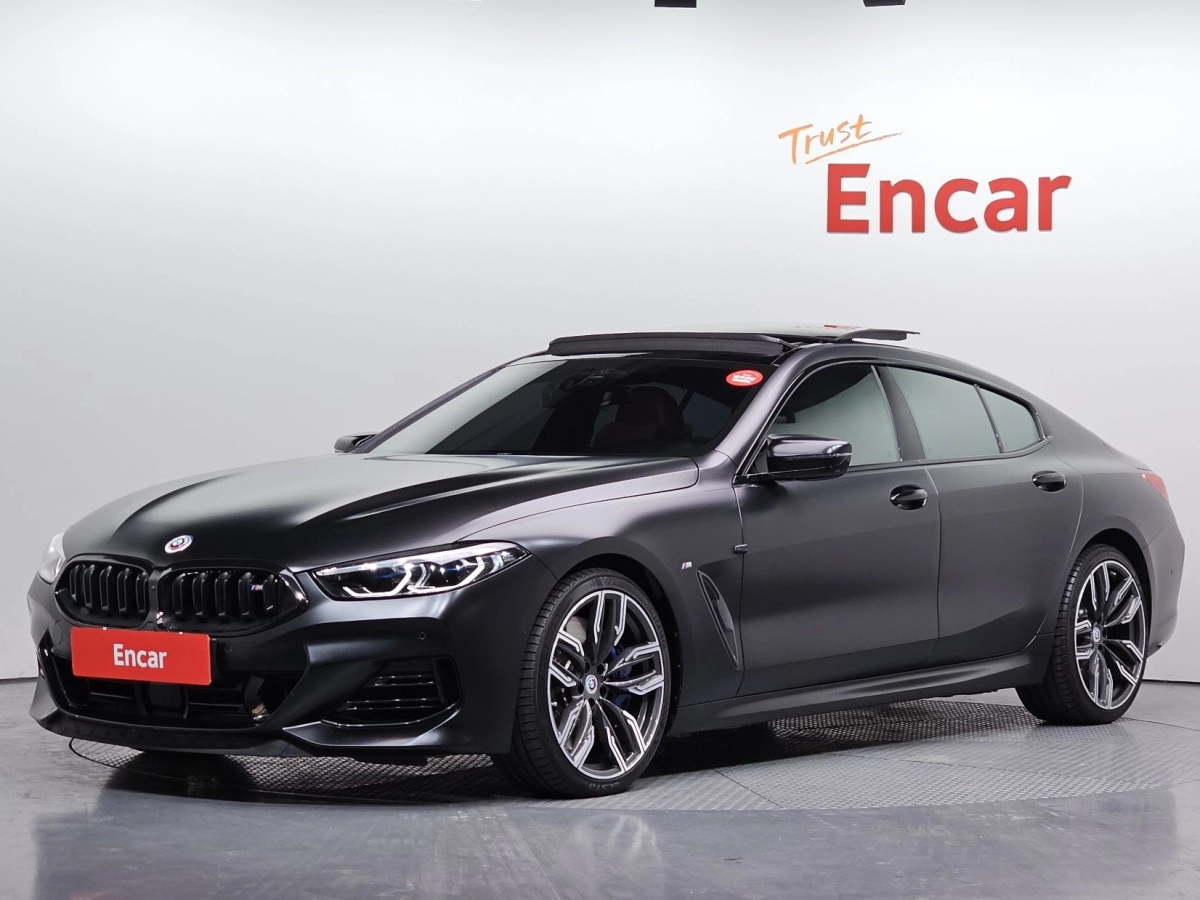 BMW 8-SERIES G15  2024