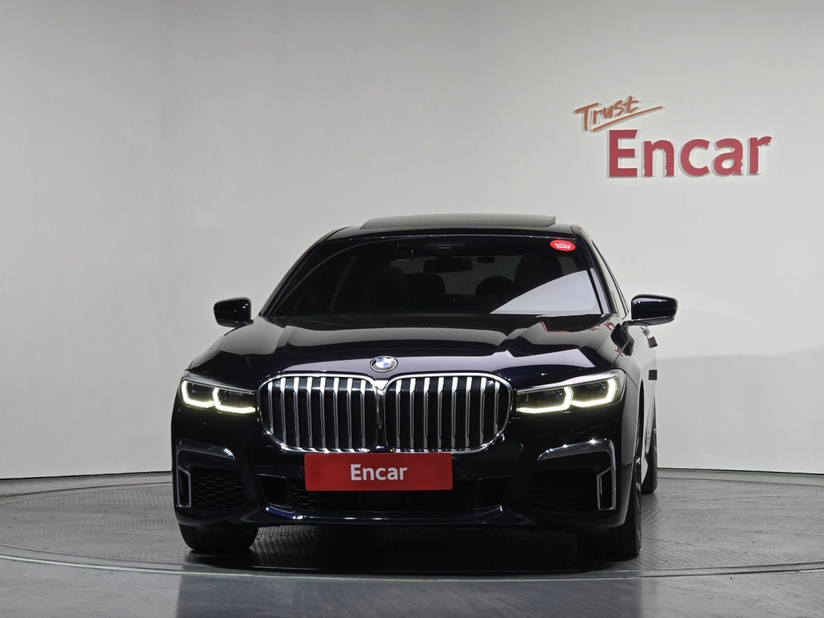 BMW 7-SERIES G11