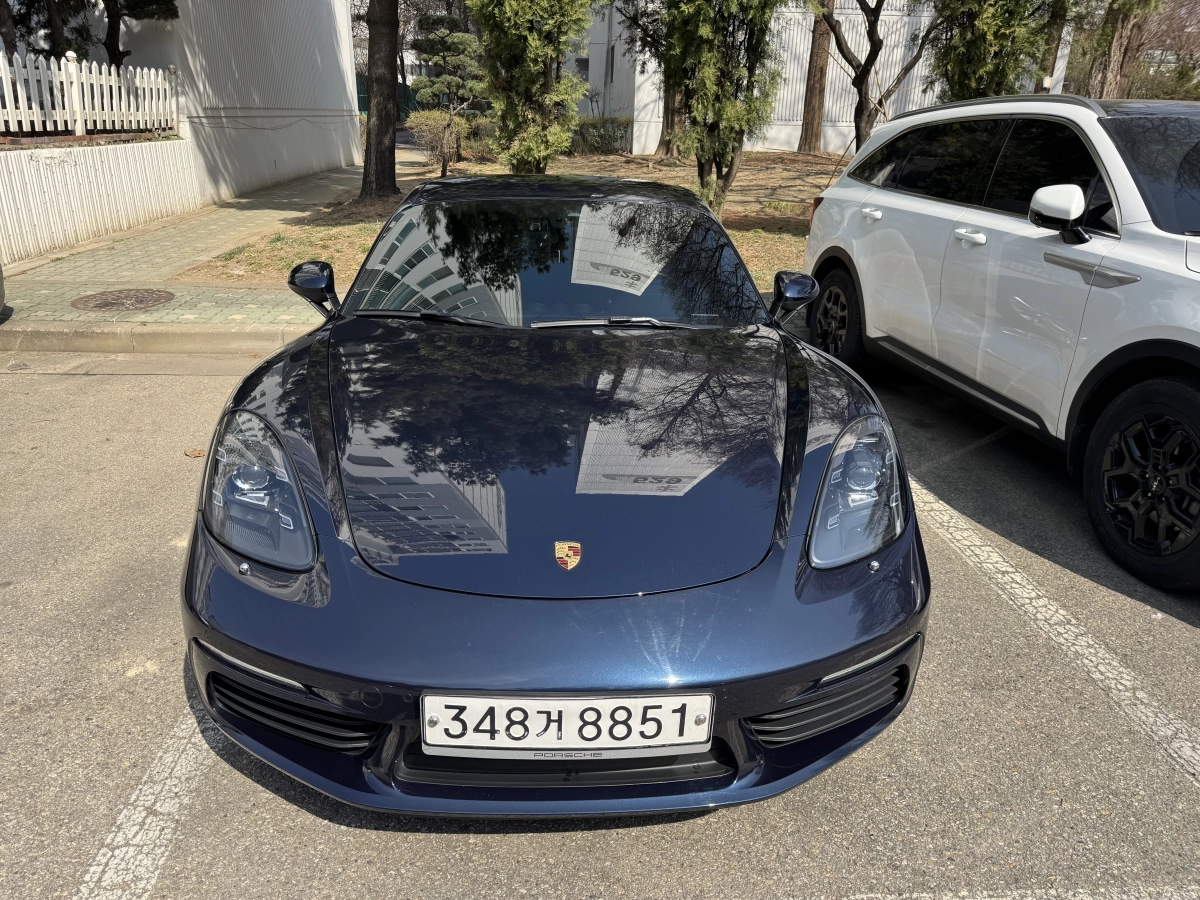PORSCHE 718 CAYMAN