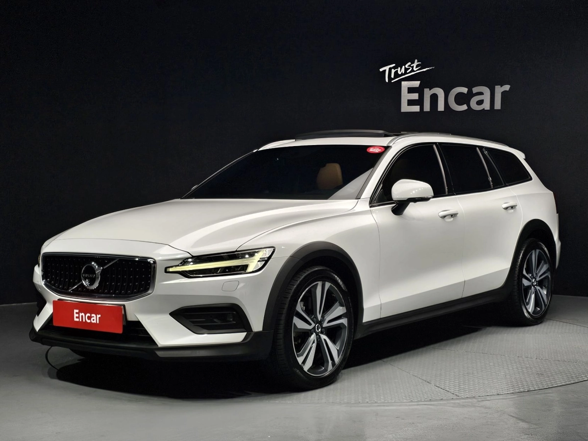 VOLVO V60 CROSS COUNTRY 2019