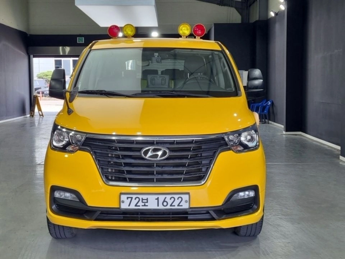 HYUNDAI STAREX GRAND