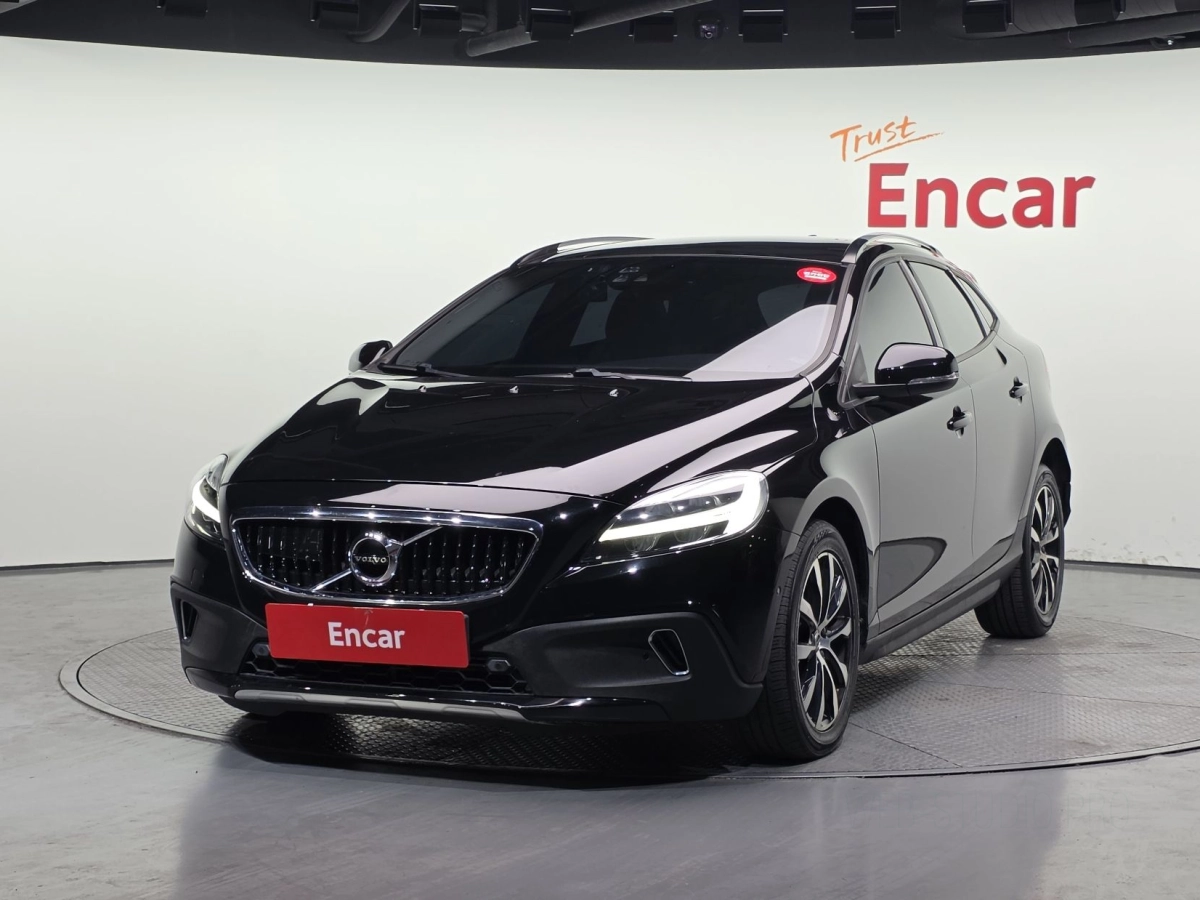 VOLVO V40 CROSS COUNTRY  2019