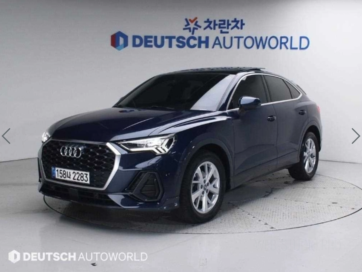 AUDI Q3 F3  2020